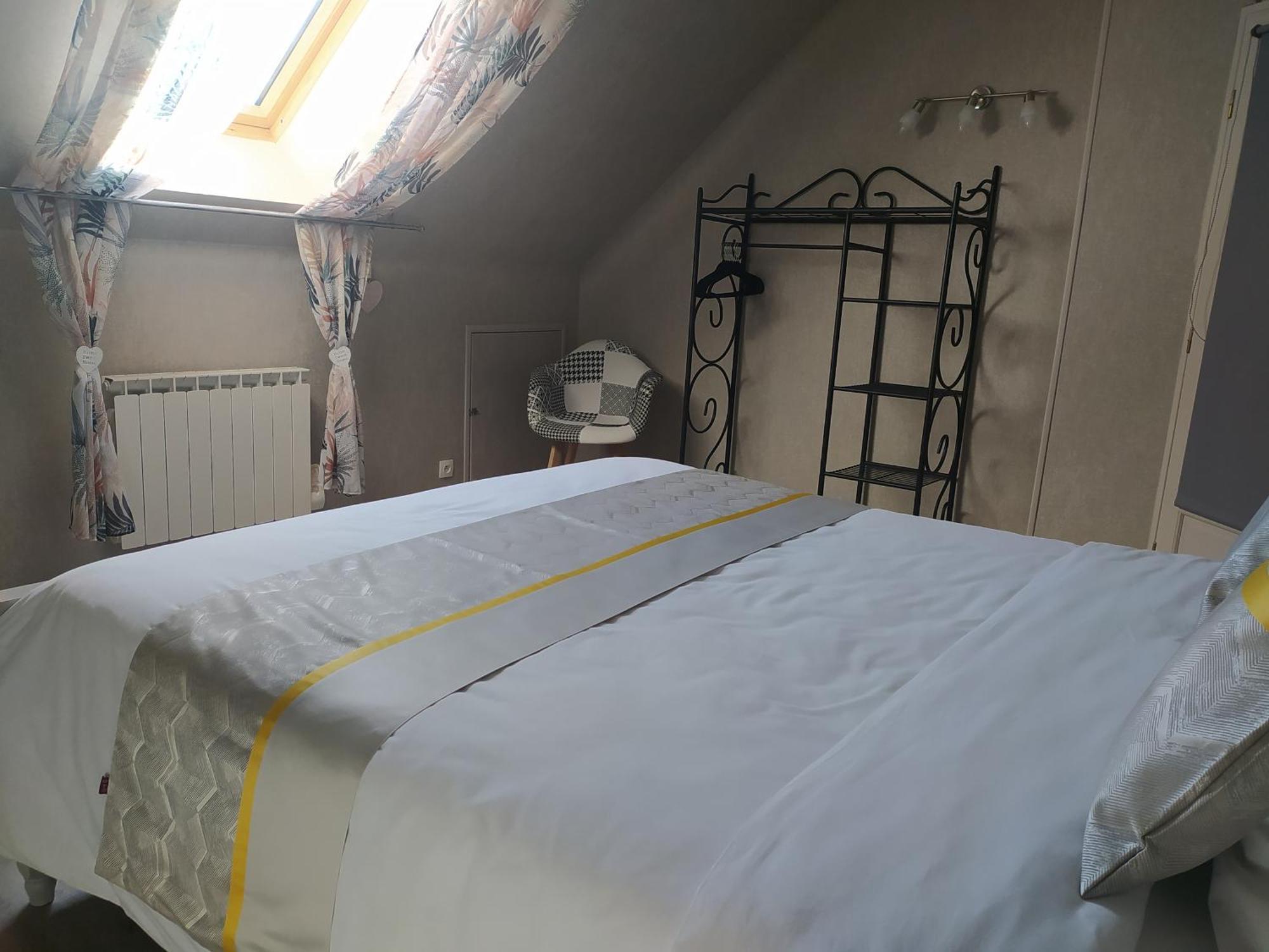 Des Roux Et Des Pious Suite De 35 A 60 M2 Et 3 Chambres Pour Groupe De 2 A 6 Personnes Civray-de-Touraine Екстер'єр фото