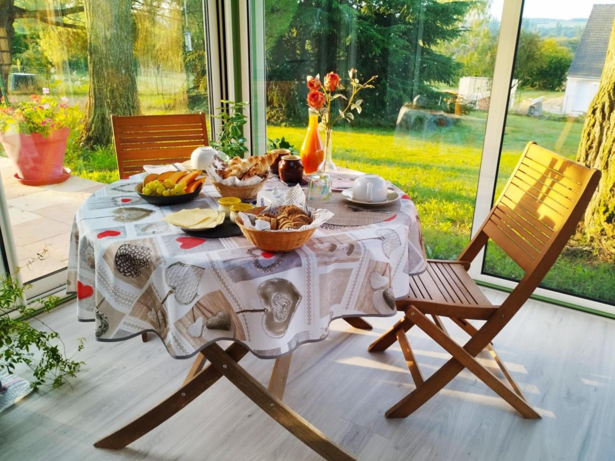 Des Roux Et Des Pious Suite De 35 A 60 M2 Et 3 Chambres Pour Groupe De 2 A 6 Personnes Civray-de-Touraine Екстер'єр фото